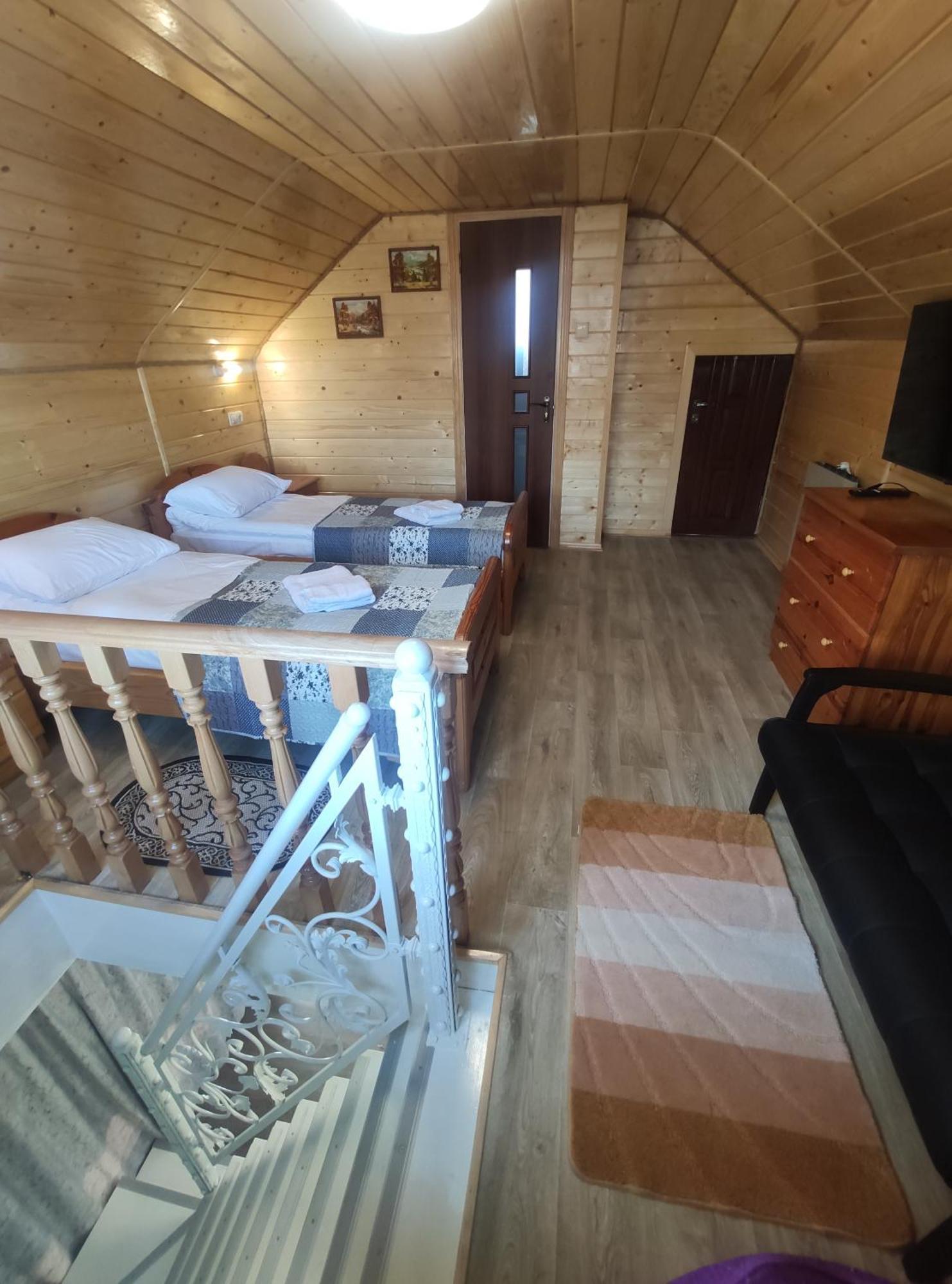"У Пасічника" Котедж Для Сім'Ї Iaremcea Exterior foto